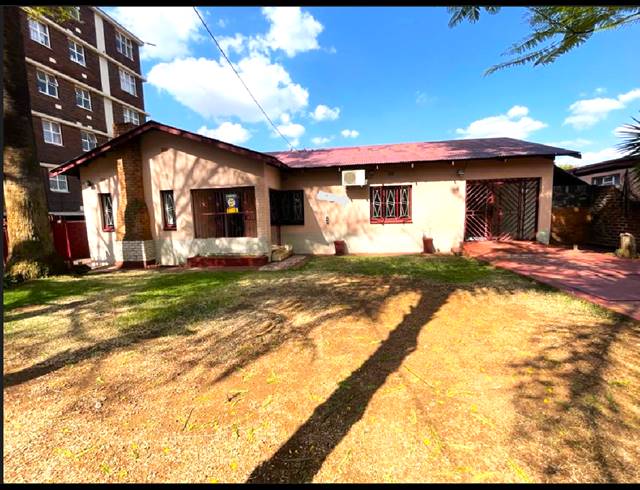 3 BEDROOM HOUSE FOR SALE IN SILVERTON